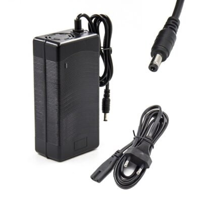 Cargador 48V con Ventilador (salida 54,6V) 3A DC 5,5x2,1/2,5mm. Ecoxtrem Bison/B-mov freestyle/Bogist Urbetter M6